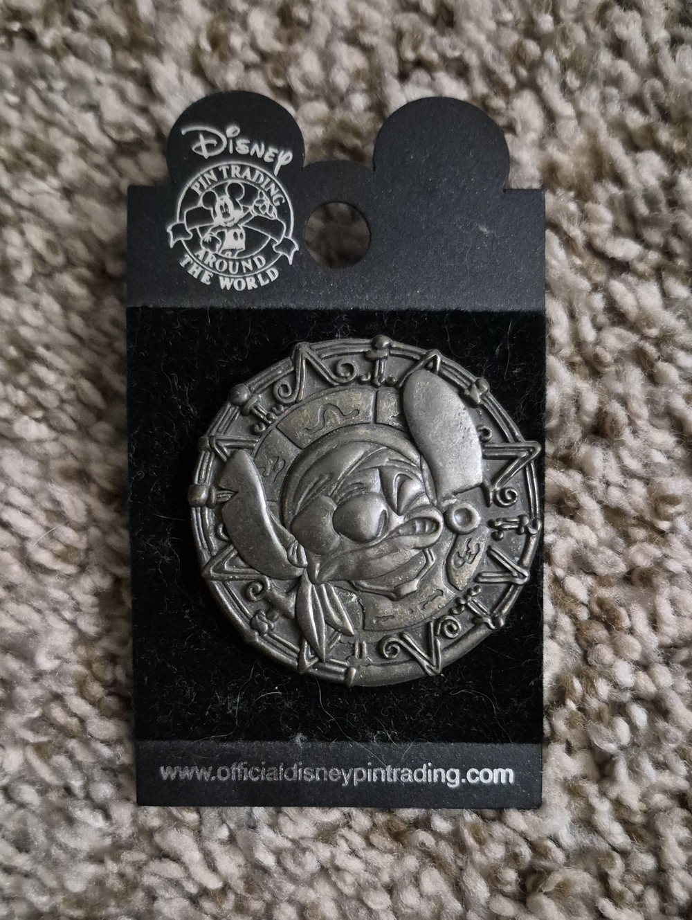 Disney - Pirate Stitch Medallion Pin